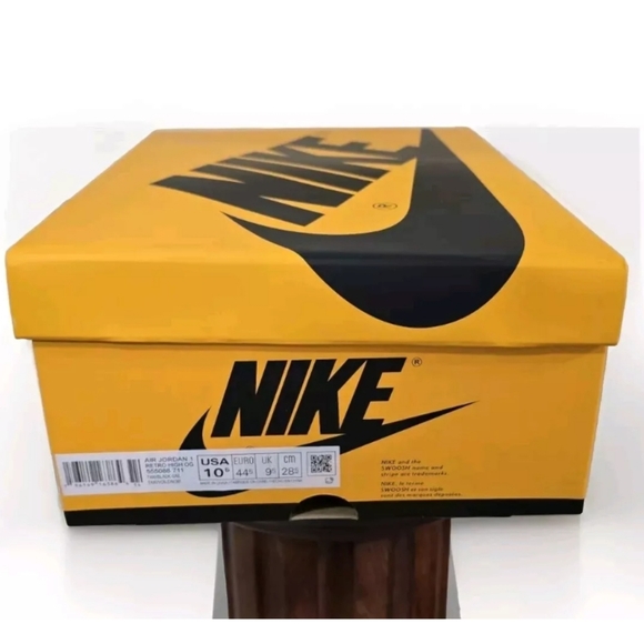 Nike Jordan 1 Retro High OG Yellow Toe (555088-711) Men's Size 10 New In Box - Picture 12 of 13